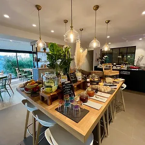 Hotel Campanile Orange Centre Sortie 21 Sur A7 A9, Orange (Vaucluse)